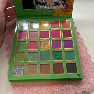 Lady Monet Professional Shadow Palette